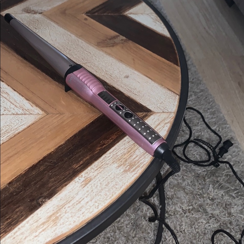 Conair Infinity curling iron. Excellent condition
